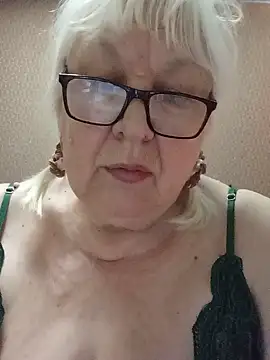 Alexia64231 online show from 06/11/26, 03:37