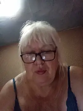 Snapshot of Alexia64231 chatting on 07/13/26, 04:32 Alexia64231 online show from 07/13/26, 04:32
