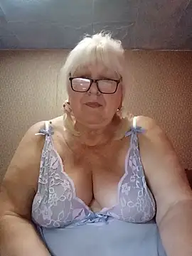 Snapshot of Alexia64231 chatting on 07/17/26, 01:56 Alexia64231 online show from 07/17/26, 01:56
