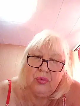 Snapshot of Alexia64231 chatting on 07/25/26, 04:32 Alexia64231 online show from 07/25/26, 04:32