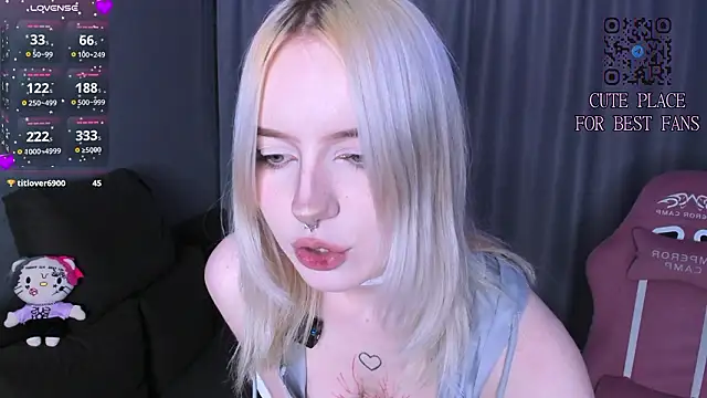 Snapshot of godlikegirlyy chatting on 03/16/26, 03:05 godlikegirlyy online show from 03/16/26, 03:05