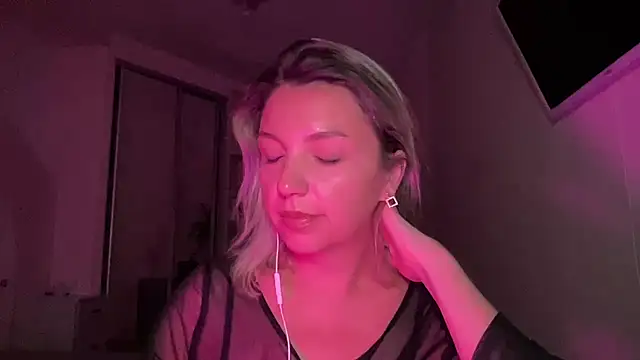 Snapshot of Beautysoul_ chatting on 09/10/25, 06:19 Beautysoul  online show from 09/10/25, 06:19