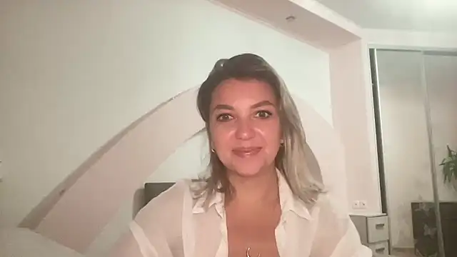 Snapshot of Beautysoul_ chatting on 09/22/25, 04:31 Beautysoul  online show from 09/22/25, 04:31