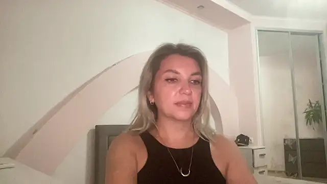 Snapshot of Beautysoul_ chatting on 09/23/25, 03:37 Beautysoul  online show from 09/23/25, 03:37