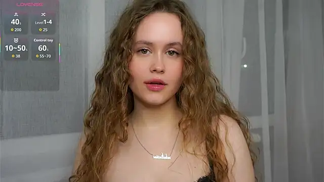 Snapshot of SusannaScholler chatting on 12/20/25, 09:55 SusannaScholler online show from 12/20/25, 09:55