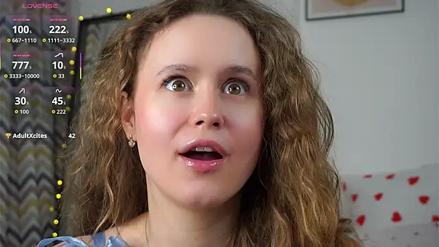 Snapshot of SusannaScholler chatting on 03/05/26, 10:17 SusannaScholler online show from 03/05/26, 10:17