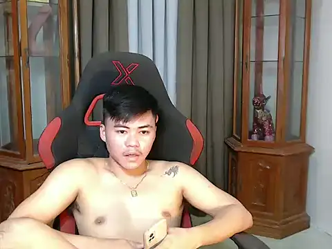 hot emman online show from 09/10/25, 03:17