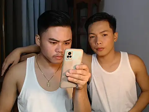 hot emman online show from 09/15/25, 12:49