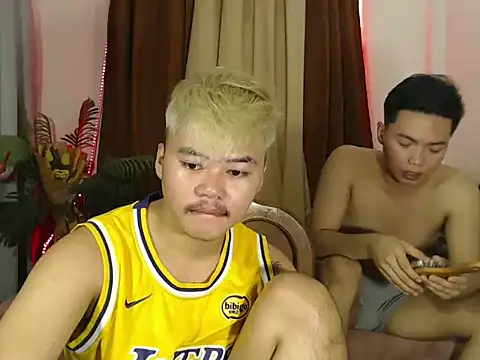hot emman online show from 04/24/26, 06:05