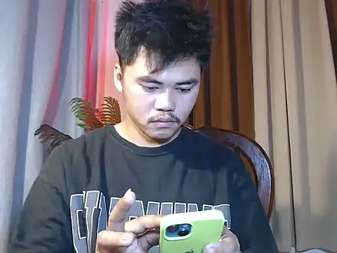 Snapshot of hot_emman chatting on 06/10/26, 03:18 hot emman online show from 06/10/26, 03:18