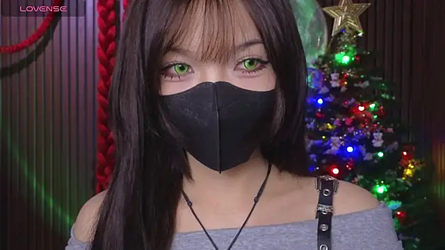      Panda      online show from 11/24/25, 03:45