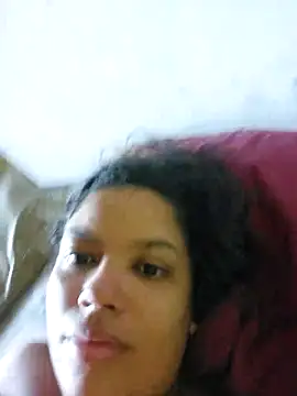 Snapshot of biancaalvess chatting on 02/14/26, 12:13 biancaalvess online show from 02/14/26, 12:13