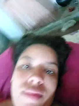 Snapshot of biancaalvess chatting on 02/21/26, 12:06 biancaalvess online show from 02/21/26, 12:06