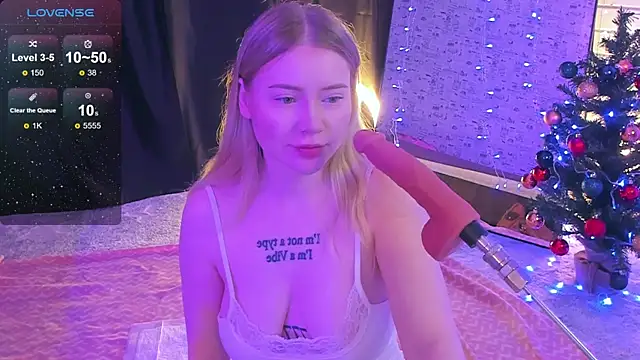 Lillie Berry online show from 12/23/25, 04:54