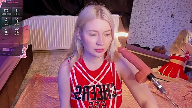 Lillie Berry online show from 02/17/26, 04:42