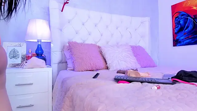 Yara Bliss  online show from 11/12/25, 02:17