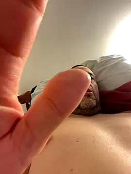 Snapshot of Jk1ones chatting on 12/14/25, 03:23 Jk1ones online show from 12/14/25, 03:23