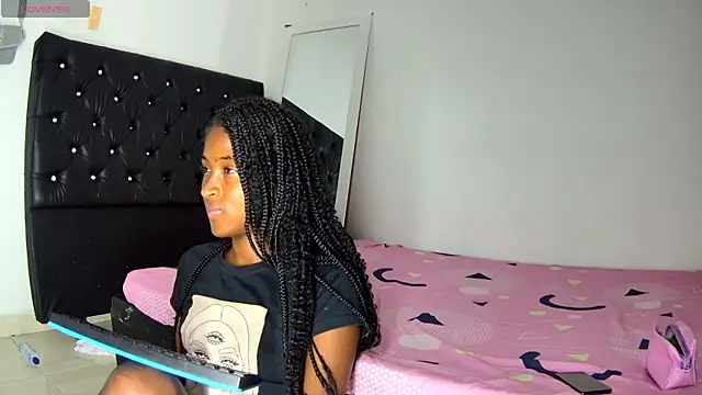 shantall ebony1 online show from 11/08/25, 09:20