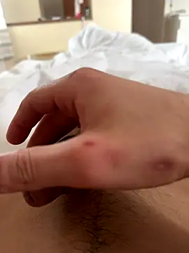 Snapshot of josi-2763 chatting on 11/24/25, 12:49 josi-2763 online show from 11/24/25, 12:49