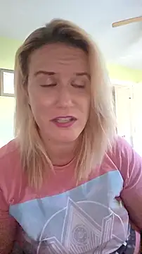 Snapshot of RhondaRump chatting on 11/14/25, 04:49 RhondaRump online show from 11/14/25, 04:49