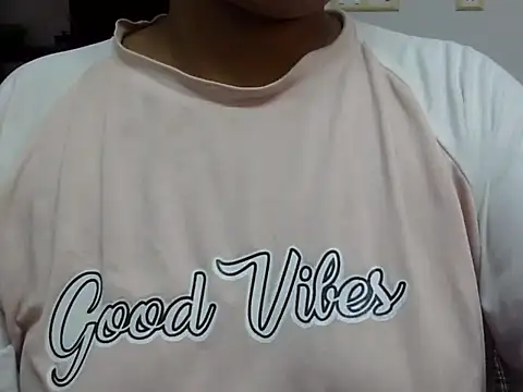 mary jones6 online show from 10/22/25, 09:09