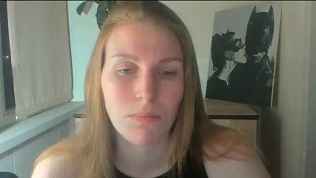 Snapshot of JuliaMuuun chatting on 04/17/26, 10:24 JuliaMuuun online show from 04/17/26, 10:24