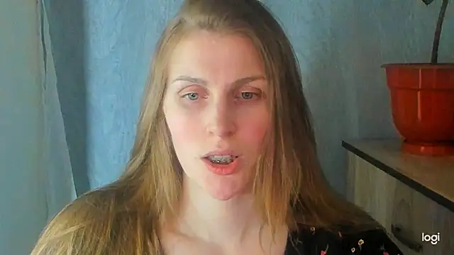 JuliaMuuun online show from 05/30/26, 07:44