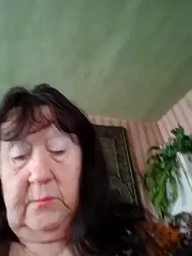 CrystalLime6411 online show from 12/03/25, 08:34