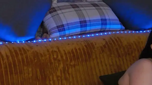 GrayLunna online show from 11/13/25, 06:12