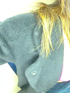 Snapshot of sexy-sukriti chatting on 01/07/26, 12:51 sexy-sukriti online show from 01/07/26, 12:51