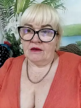 VioletSweet5566 online show from 05/01/26, 07:35