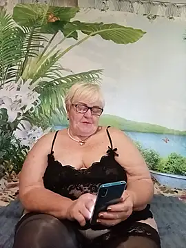 Snapshot of VioletSweet5566 chatting on 07/18/26, 07:56 VioletSweet5566 online show from 07/18/26, 07:56