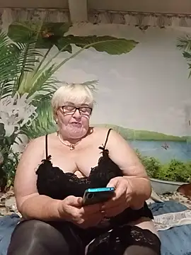 Snapshot of VioletSweet5566 chatting on 07/24/26, 06:17 VioletSweet5566 online show from 07/24/26, 06:17