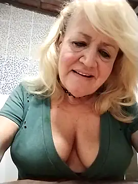 Snapshot of Belladama61 chatting on 04/19/26, 06:24 Belladama61 online show from 04/19/26, 06:24