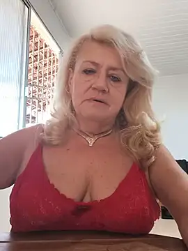 Snapshot of Belladama61 chatting on 07/20/26, 11:23 Belladama61 online show from 07/20/26, 11:23