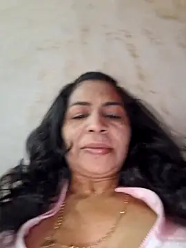 Snapshot of floresblancas chatting on 04/19/26, 01:54 floresblancas online show from 04/19/26, 01:54