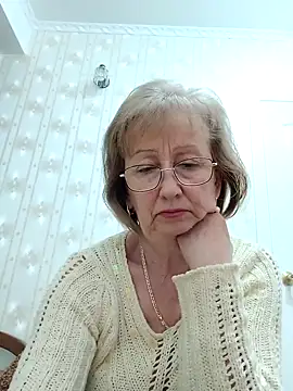 AlikaSwan5821 online show from 10/25/25, 06:46