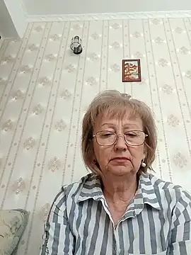 AlikaSwan5821 online show from 10/28/25, 12:30