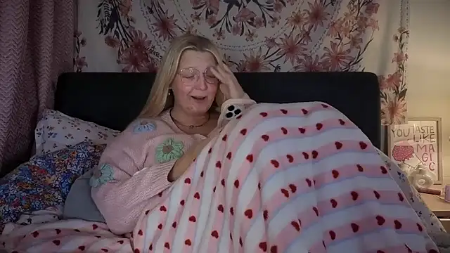 Snapshot of Daisyxoxo_ chatting on 02/20/26, 09:48 Daisyxoxo online show from 02/20/26, 09:48