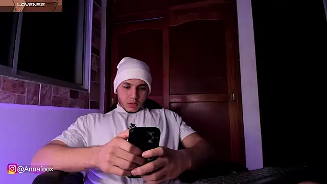 max valiant1 online show from 01/13/26, 04:40