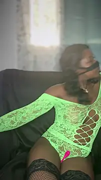  foreigntitts online show from 10/28/25, 04:09