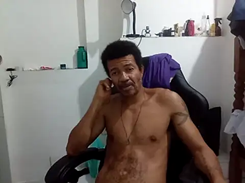 Snapshot of moreno25centimetro chatting on 11/08/25, 02:34 moreno25centimetro online show from 11/08/25, 02:34