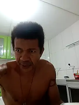 Snapshot of moreno25centimetro chatting on 11/19/25, 08:47 moreno25centimetro online show from 11/19/25, 08:47