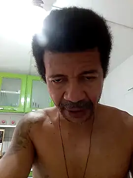 Snapshot of moreno25centimetro chatting on 11/28/25, 05:48 moreno25centimetro online show from 11/28/25, 05:48