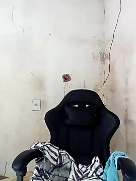 Snapshot of moreno25centimetro chatting on 02/28/26, 01:56 moreno25centimetro online show from 02/28/26, 01:56