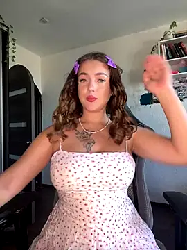 MikssMolly online show from 10/14/25, 06:47