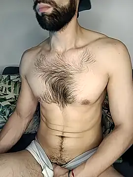 Enzo-wolf33 online show from 10/08/25, 02:20