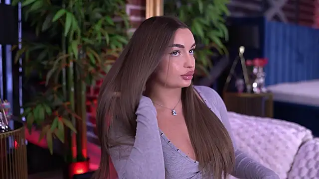 MillaSerene online show from 02/02/26, 06:23