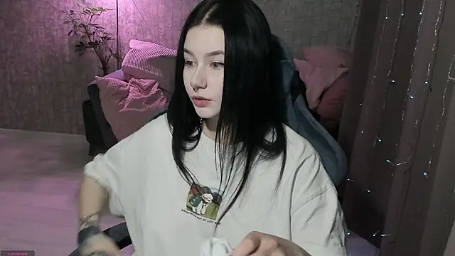 Snapshot of AlinaGreeeen chatting on 10/01/25, 03:12 AlinaGreeeen online show from 10/01/25, 03:12