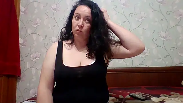 Snapshot of Velvet3451 chatting on 05/18/26, 06:03 Velvet3451 online show from 05/18/26, 06:03